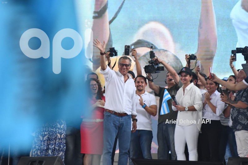 PORTOVIEJO-BINIOMIO-RC5-LUISA GONZALEZ-ANDRES ARAUZ