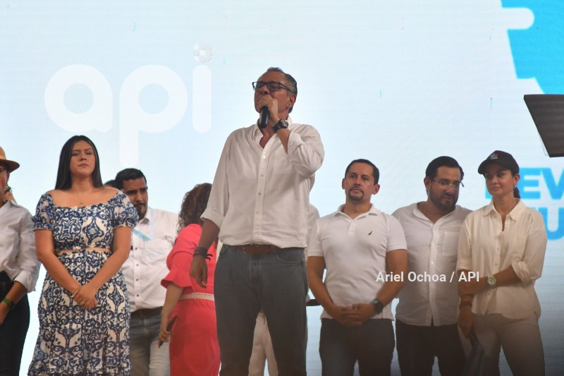 PORTOVIEJO-BINIOMIO-RC5-LUISA GONZALEZ-ANDRES ARAUZ