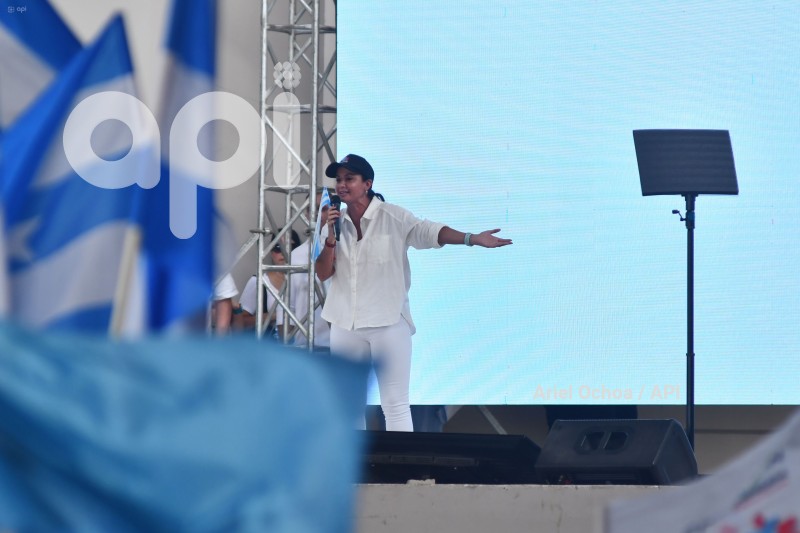PORTOVIEJO-BINIOMIO-RC5-LUISA GONZALEZ-ANDRES ARAUZ