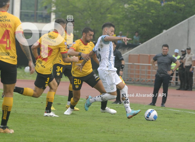 FBL-LIGAPROBET593-GUAYAQUILCITY-BARCELONA