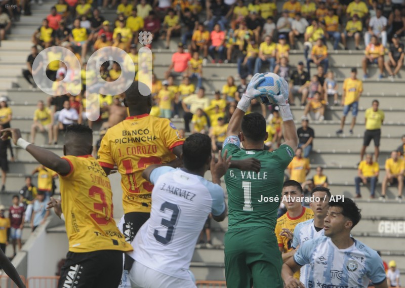 FBL-LIGAPROBET593-GUAYAQUILCITY-BARCELONA