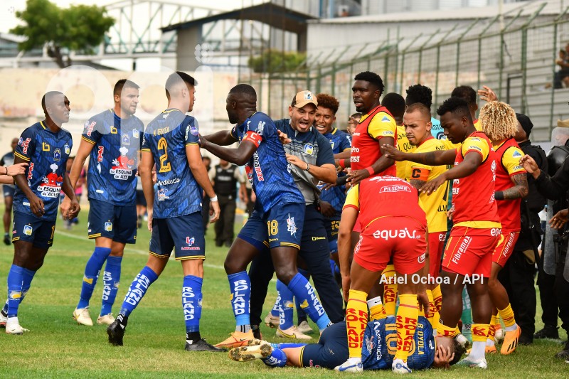 FBL-LIGAPRO-DELFIN-AUCAS