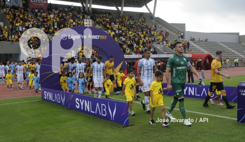 FBL-LIGAPROBET593-GUAYAQUILCITY-BARCELONA