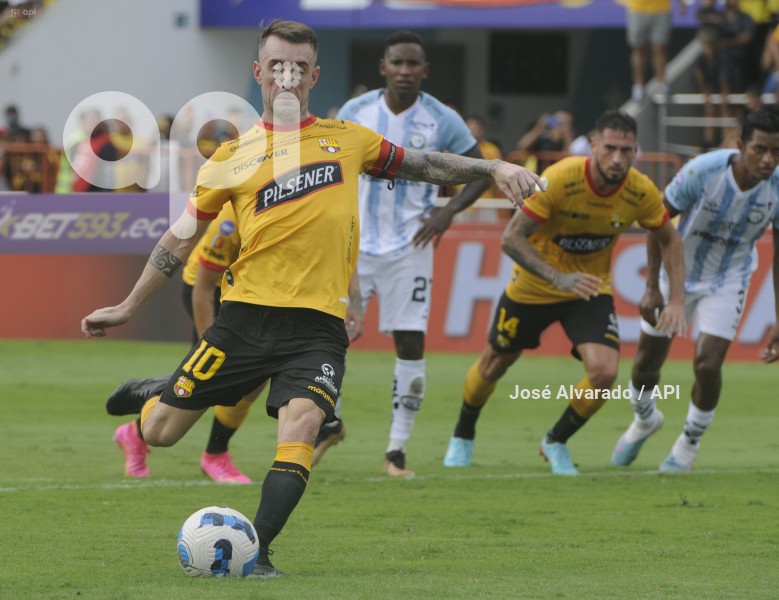 FBL-LIGAPROBET593-GUAYAQUILCITY-BARCELONA