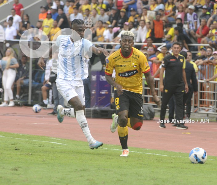 FBL-LIGAPROBET593-GUAYAQUILCITY-BARCELONA