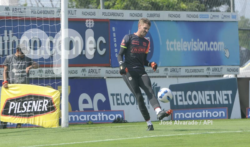 FBL-LIGAPROBET593-GUAYAQUILCITY-BARCELONA