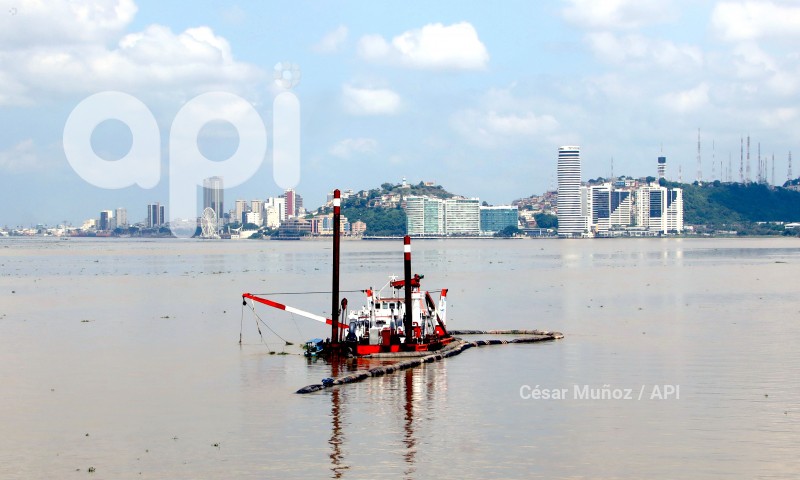 GYE-DRAGADO RIO GUAYAS