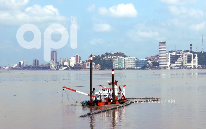 GYE-DRAGADO RIO GUAYAS