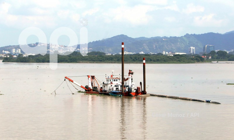 GYE-DRAGADO RIO GUAYAS