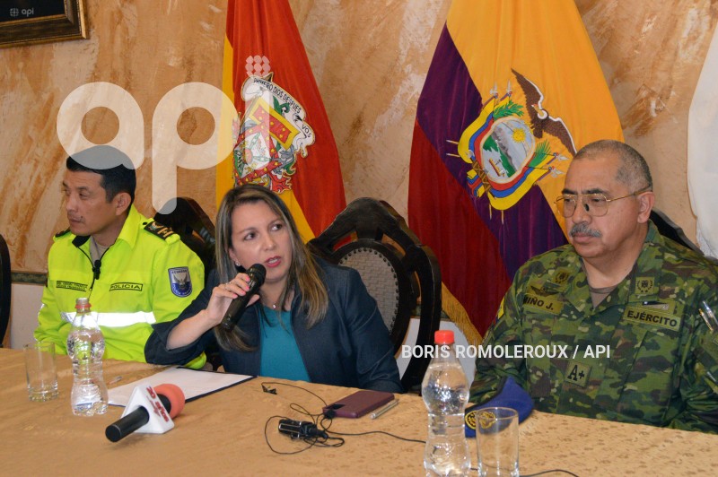 CUENCA-NUEVA GOBERNADORA AZUAY-MARIA DEL CONSUELO DE ORELLANA