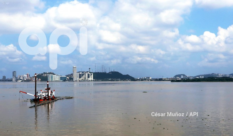 GYE-DRAGADO RIO GUAYAS