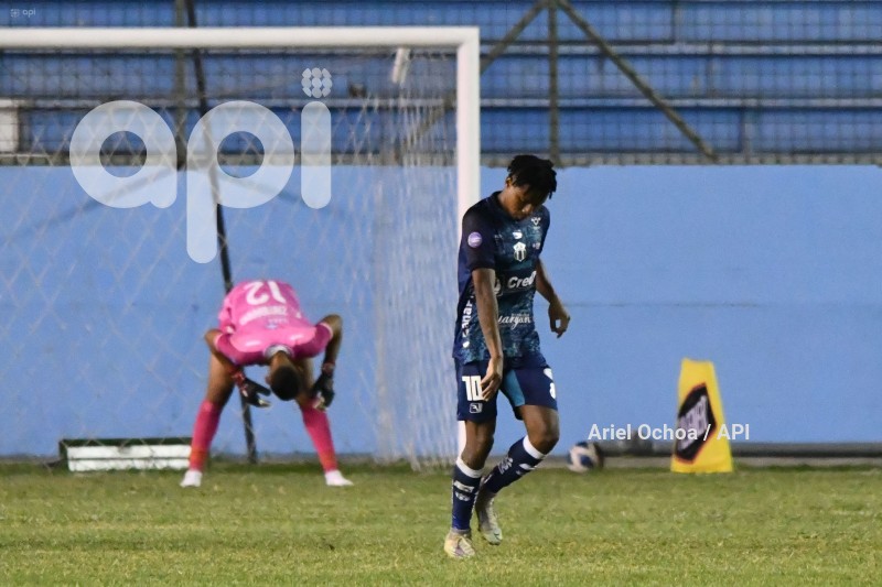 FBL-LIGAPRO-MANTA - MACARA