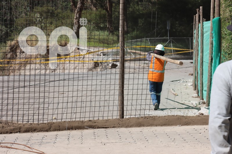 UIO-DERRUMBE-VIA-GUAPULO-CUMBAYÁ
