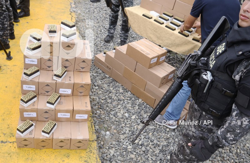 GYE-ENTREGA DE MUNICIONES