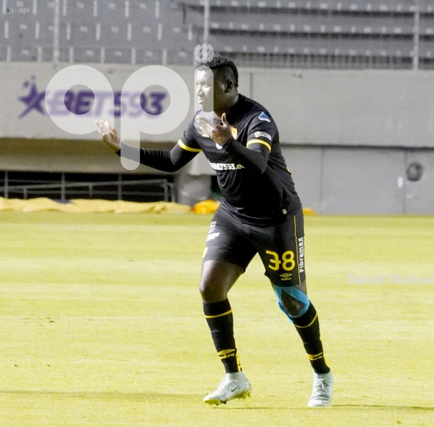 FBL-LIGAPROBET593-AUCAS-ORENSE