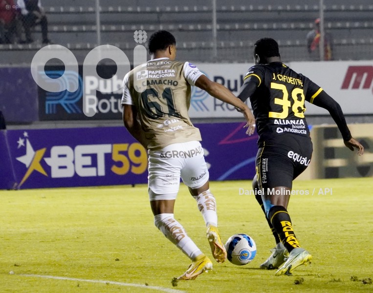 FBL-LIGAPROBET593-AUCAS-ORENSE