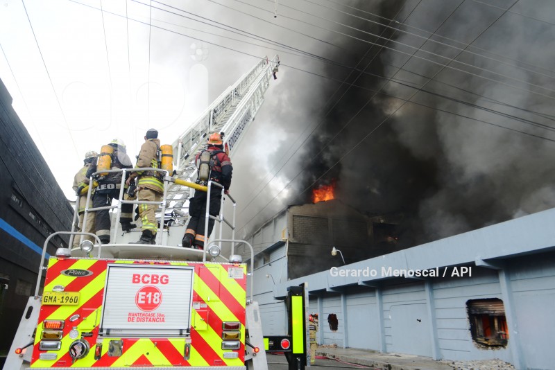 GYE-INCENDIO BODEGAS