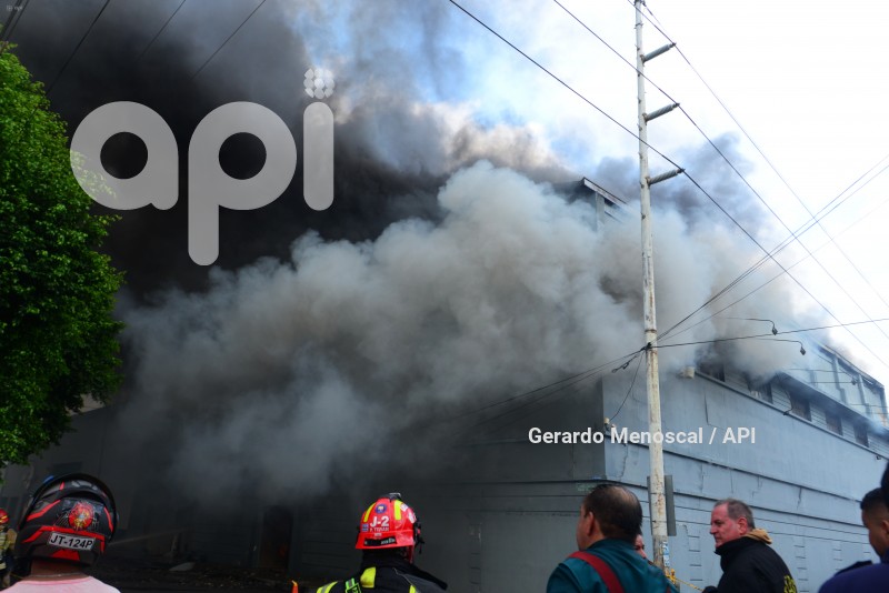 GYE-INCENDIO BODEGAS