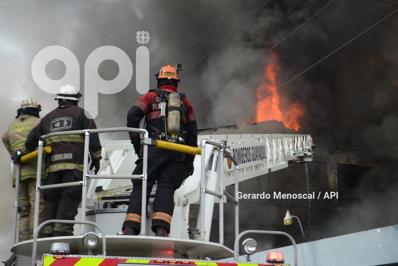 GYE-INCENDIO BODEGAS