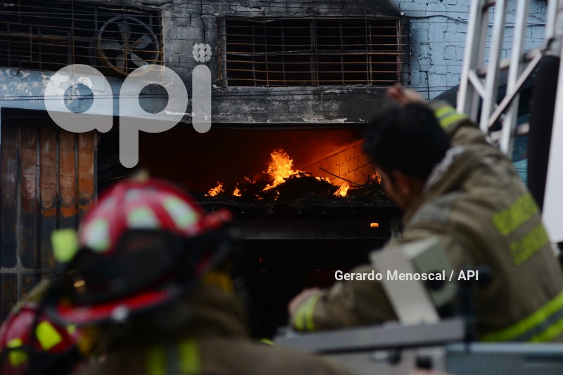 GYE-INCENDIO BODEGAS