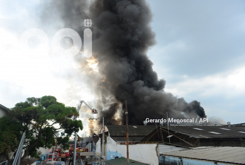 GYE-INCENDIO BODEGAS