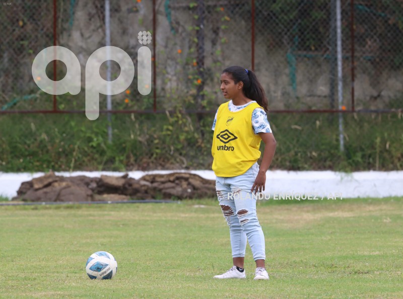 FBL-SUPERLIGA-FEMENINA-CATOLICA-NUSTAS
