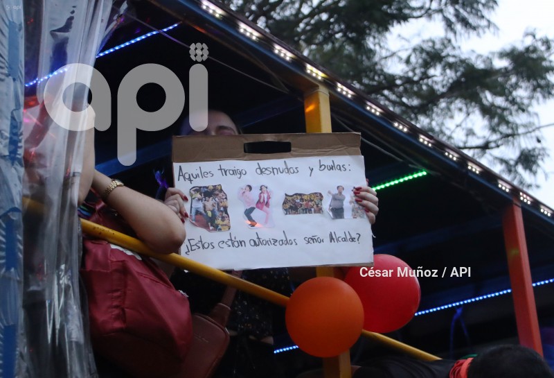 GYE-DESFILE ORGULLO