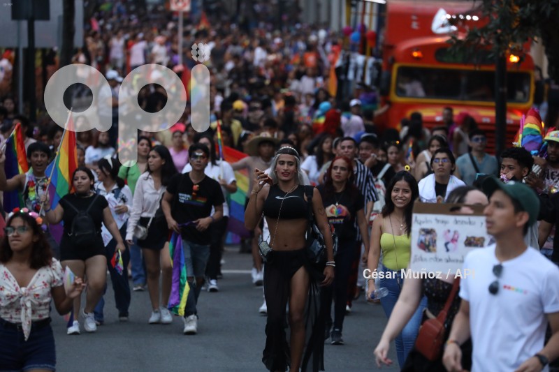 GYE-DESFILE ORGULLO