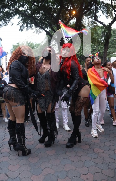 GYE-DESFILE ORGULLO