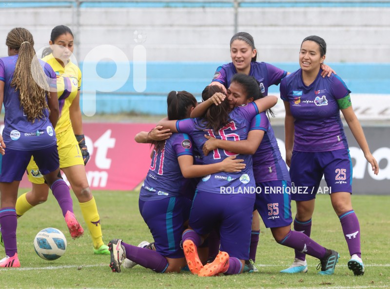 FBL-SUPERLIGA-FEMENINA-CATOLICA-NUSTAS