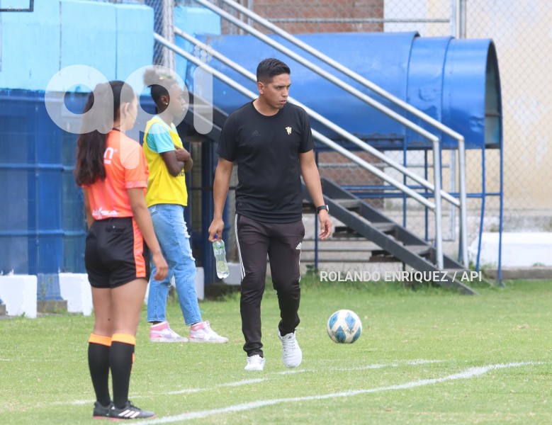 FBL-SUPERLIGA-FEMENINA-CATOLICA-NUSTAS