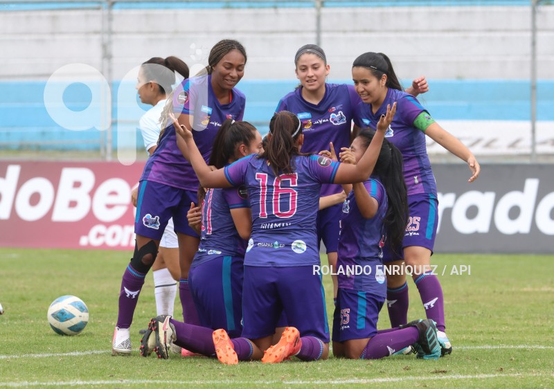 FBL-SUPERLIGA-FEMENINA-CATOLICA-NUSTAS