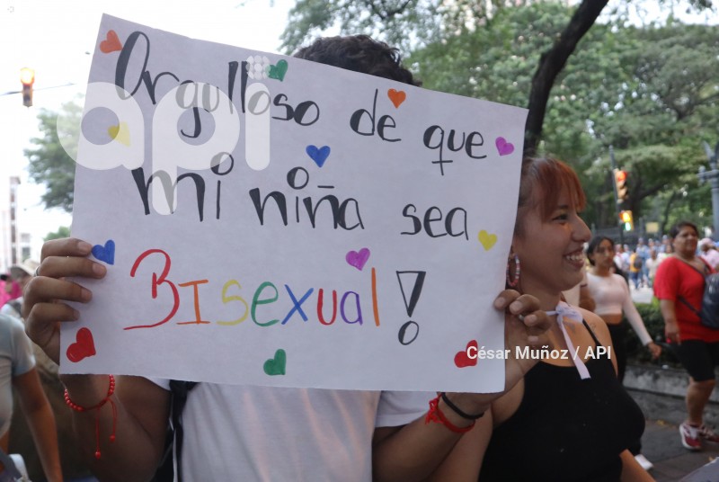 GYE-DESFILE ORGULLO