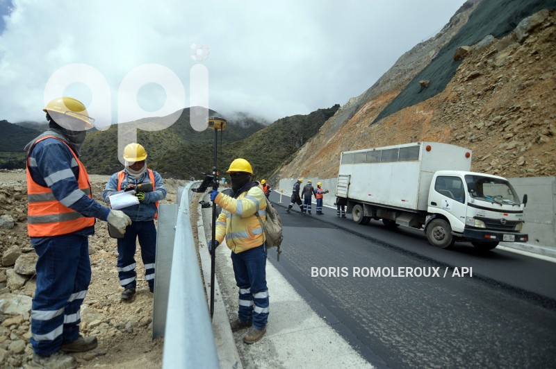 CUENCA-REAPERTURA VIA KM 49 MOLLETURO-EL EMPALME