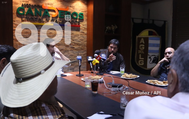 GYE-JAN TOPIC- GANADEROS