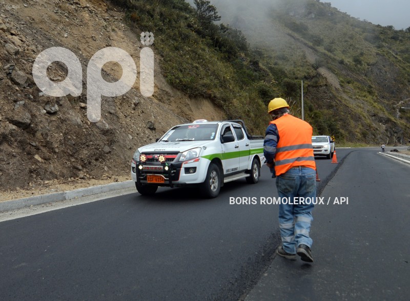 CUENCA-REAPERTURA VIA KM 49 MOLLETURO-EL EMPALME