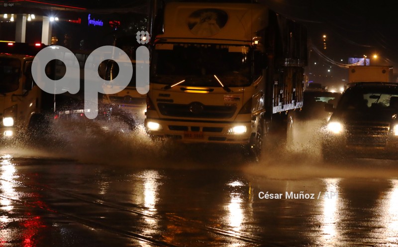 GYE-LLUVIA-JULIO