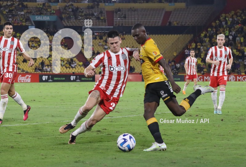 FBL-SUDAMERICANA-BARCELONA-ESTUDIANTES
