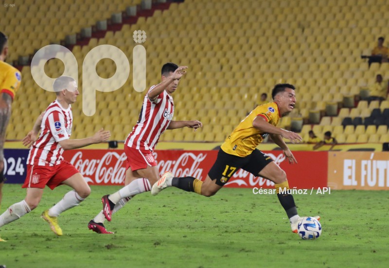 FBL-SUDAMERICANA-BARCELONA-ESTUDIANTES