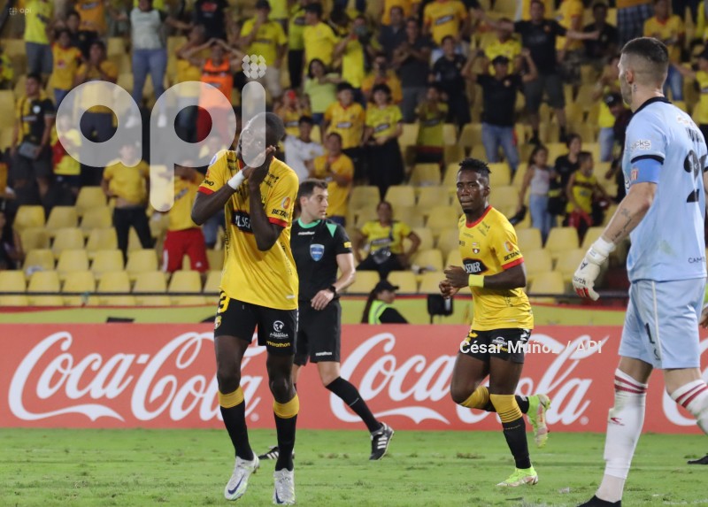 FBL-SUDAMERICANA-BARCELONA-ESTUDIANTES