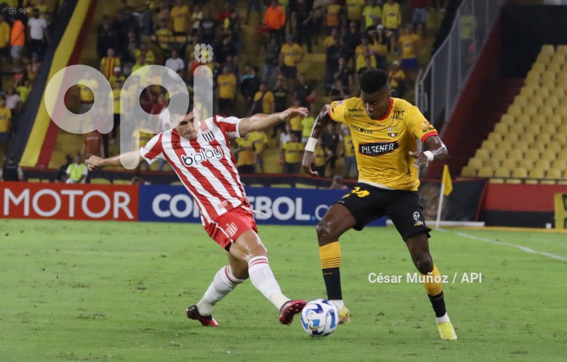 FBL-SUDAMERICANA-BARCELONA-ESTUDIANTES