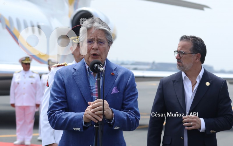 GYE-VIAJE GUILLERMO LASSO