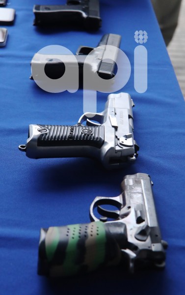 GYE-ROBO DE ARMAS
