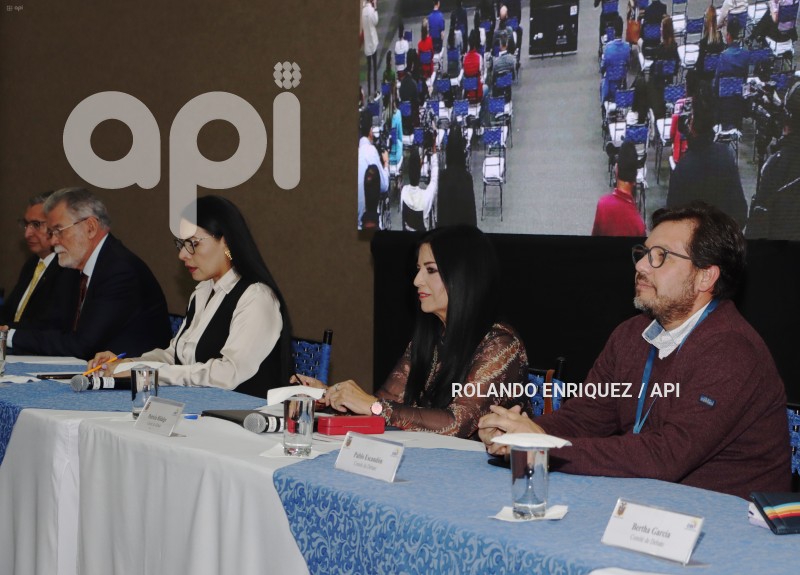 EJES-DEBATE-PRESIDENCIAL-CNE