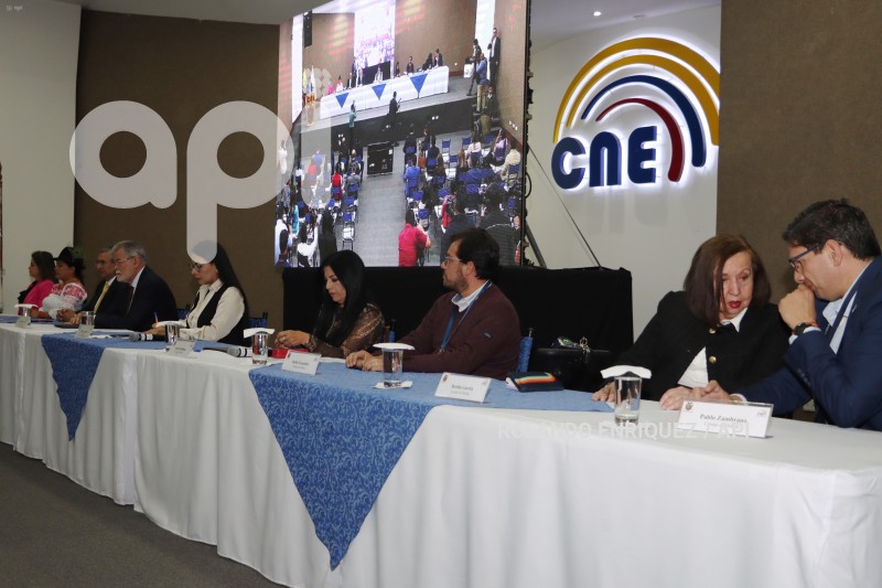 EJES-DEBATE-PRESIDENCIAL-CNE