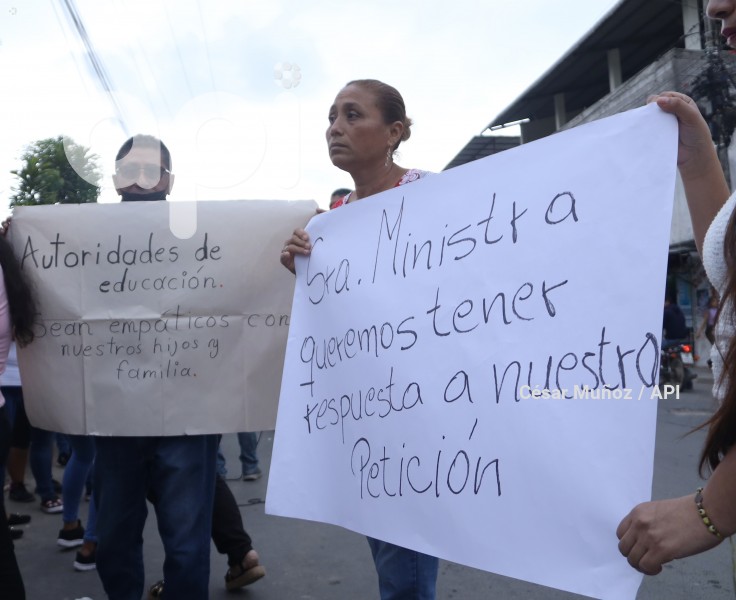 GYE-PLANTON SEGURIDAD ESCUELAS