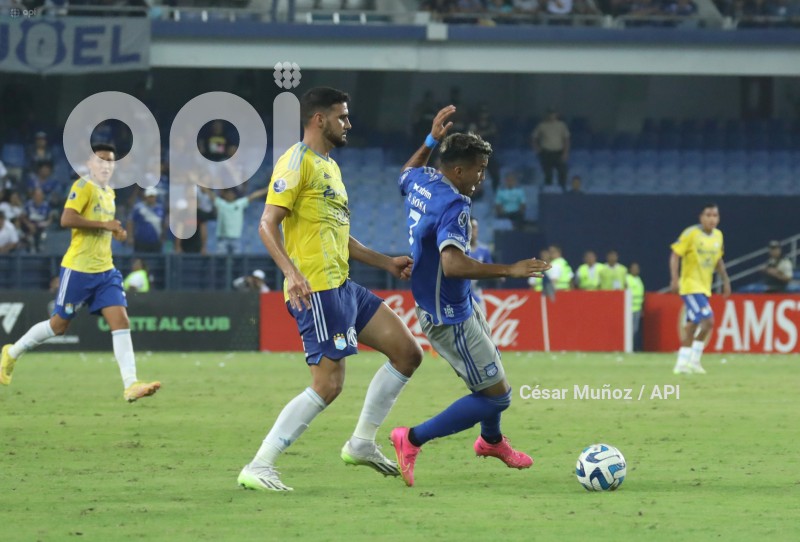 FBL-SUD-EMELEC-SPORTING CRISTAL