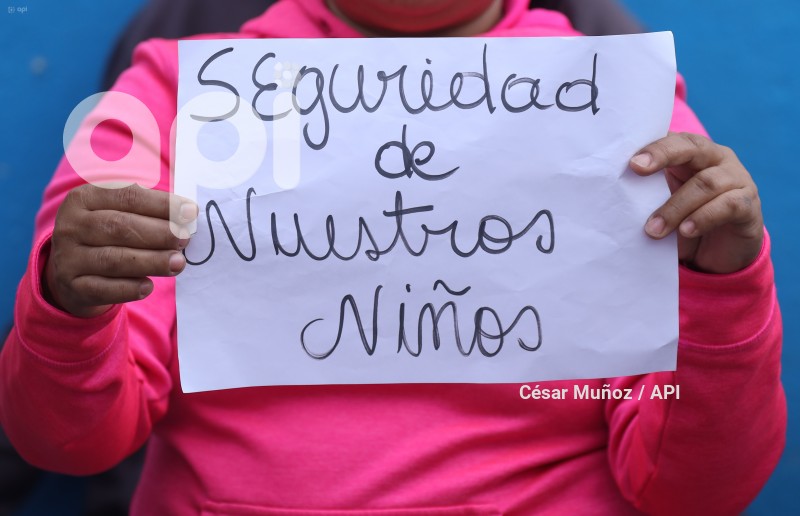 GYE-PLANTON SEGURIDAD ESCUELAS