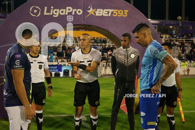 FBL-LIGA-PRO-BET593-SERIE-B-MACARA-BUHOS-
