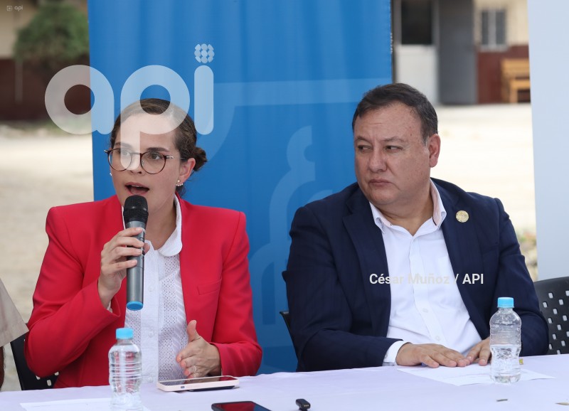 GYE-AUTORIDADES SEGURIDAD ESCUELAS